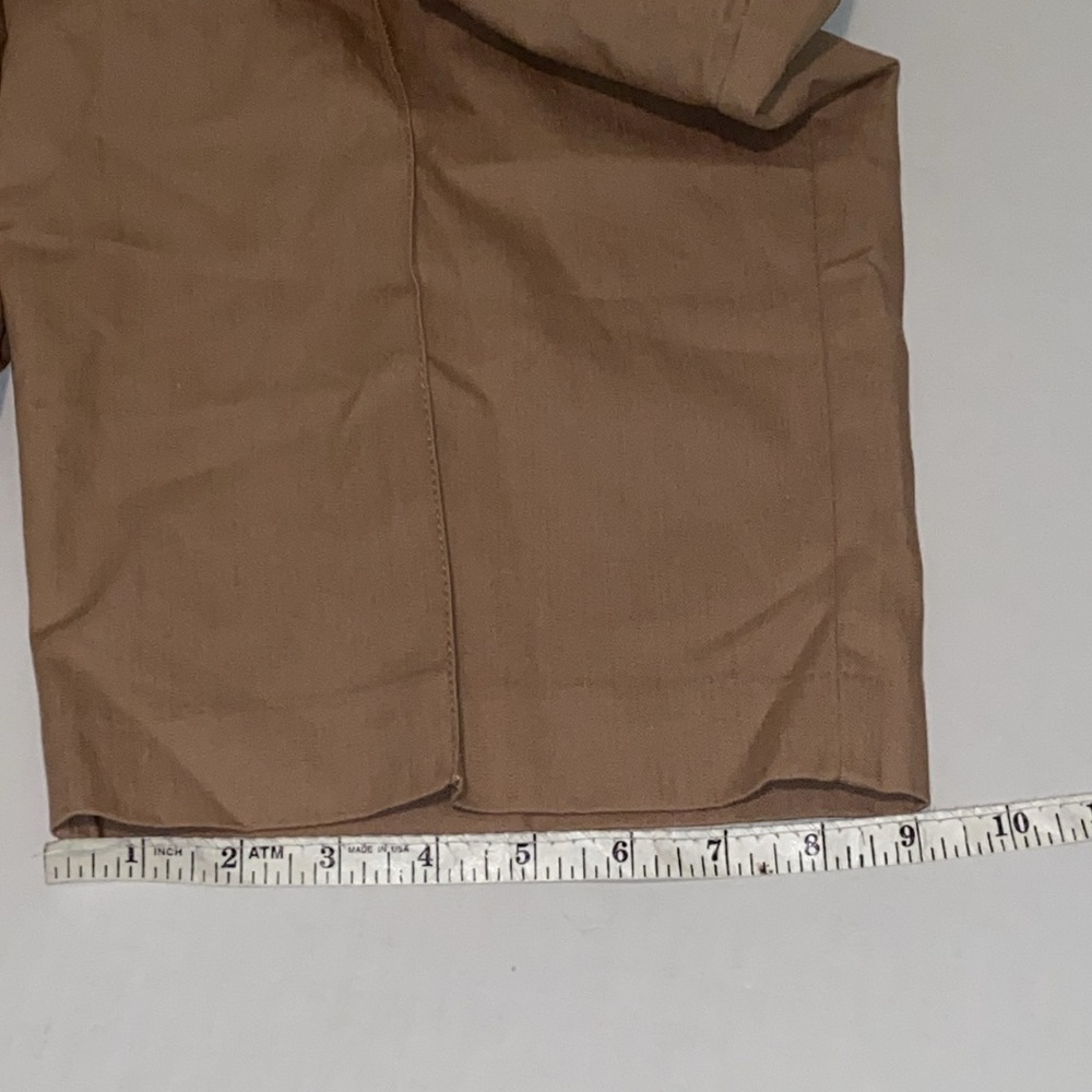 Larry Levine Women’s Size 10 New Tan Bermuda Safari Shorts - Picture 6 of 6